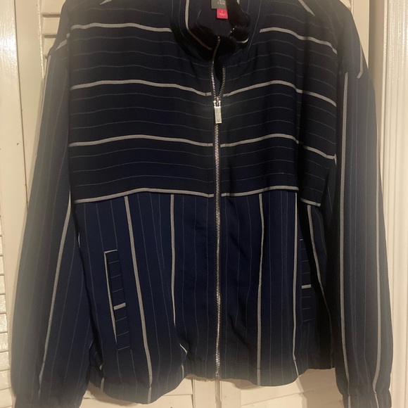 NWOT Vince Camuto Navy Striped Zip up lightweight jacket size large - Picture 1 of 14
